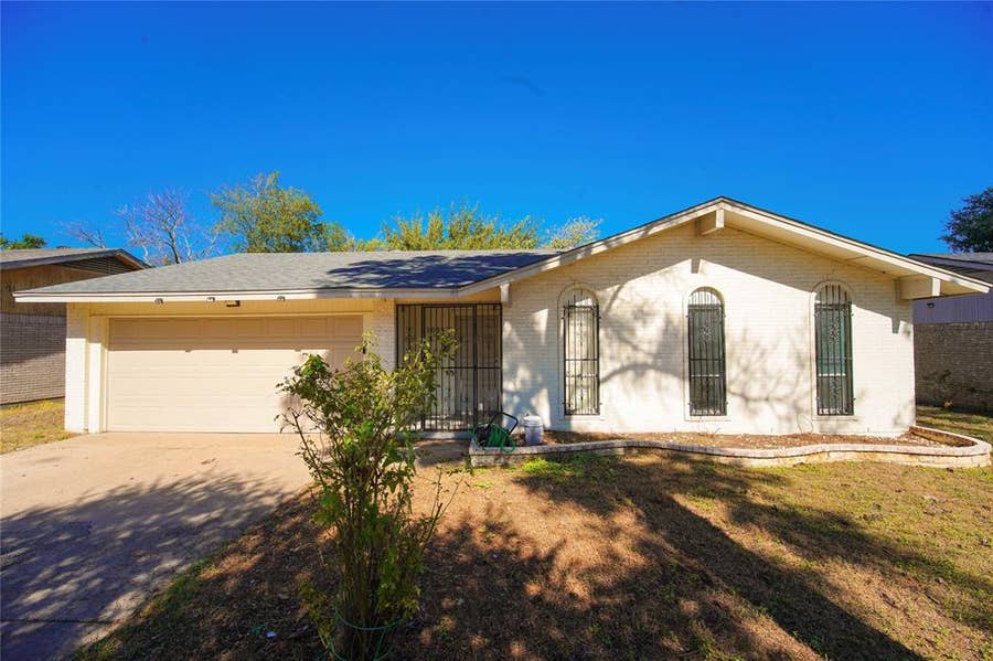 Property photo for 1035 Timberview Drive, Hutchins, TX