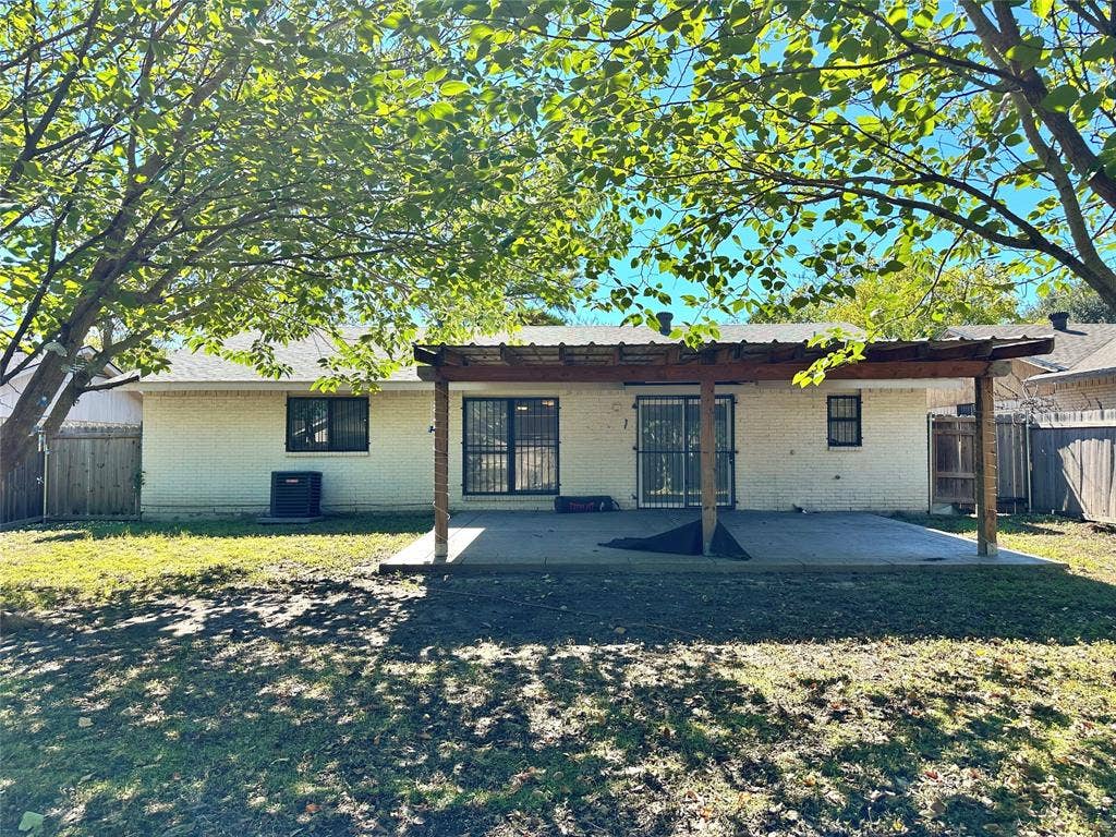 1035 Timberview Drive, Hutchins, TX 75141 1035 Timberview Drive, Hutchins, TX 75141