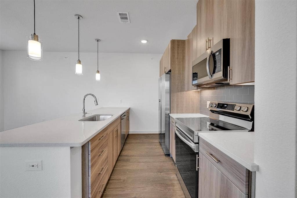 10030 Garland Road, #1401, Dallas, TX 75218 10030 Garland Road, #1401, Dallas, TX 75218