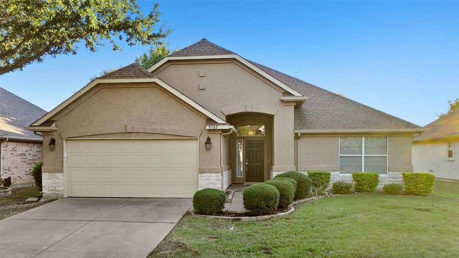 Property photo for 9705 Pinewood Drive, Denton, TX