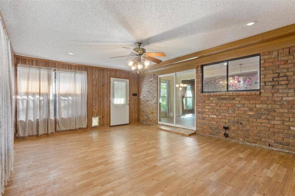 231 Del Rio Drive, Hewitt, TX 76643 231 Del Rio Drive, Hewitt, TX 76643