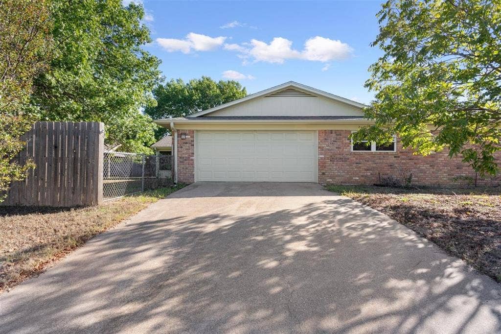231 Del Rio Drive, Hewitt, TX 76643 231 Del Rio Drive, Hewitt, TX 76643
