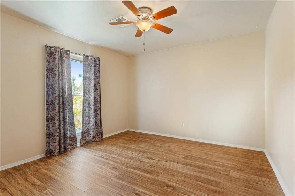 231 Del Rio Drive, Hewitt, TX 76643 231 Del Rio Drive, Hewitt, TX 76643