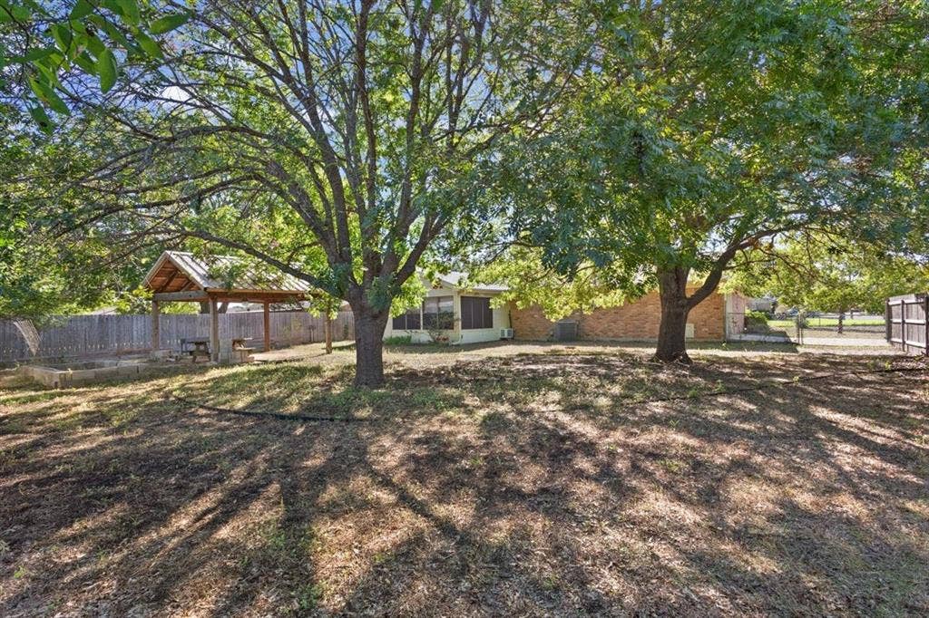 231 Del Rio Drive, Hewitt, TX 76643 231 Del Rio Drive, Hewitt, TX 76643