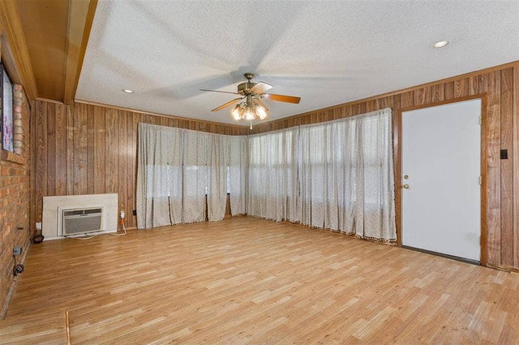 231 Del Rio Drive, Hewitt, TX 76643 231 Del Rio Drive, Hewitt, TX 76643
