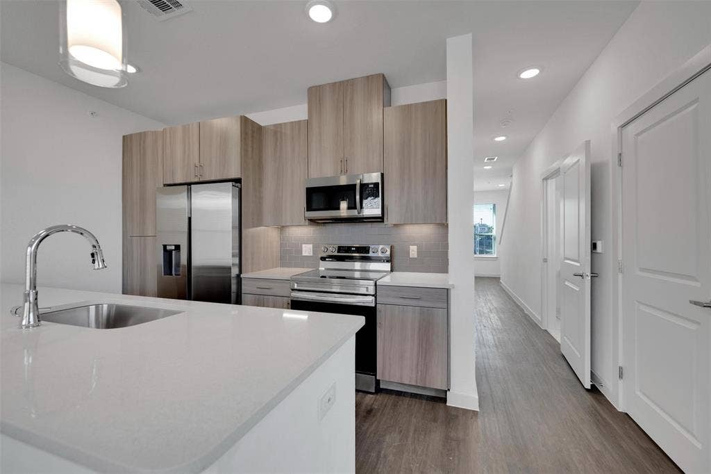 10030 Garland Road, #2302, Dallas, TX 75218 10030 Garland Road, #2302, Dallas, TX 75218