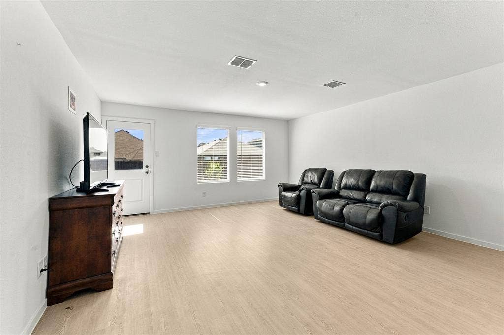 1948 Kiwi Drive, Royse City, TX 75189 1948 Kiwi Drive, Royse City, TX 75189