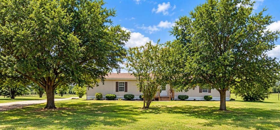 Property photo for 7011 Mitchell Drive, Terrell, TX