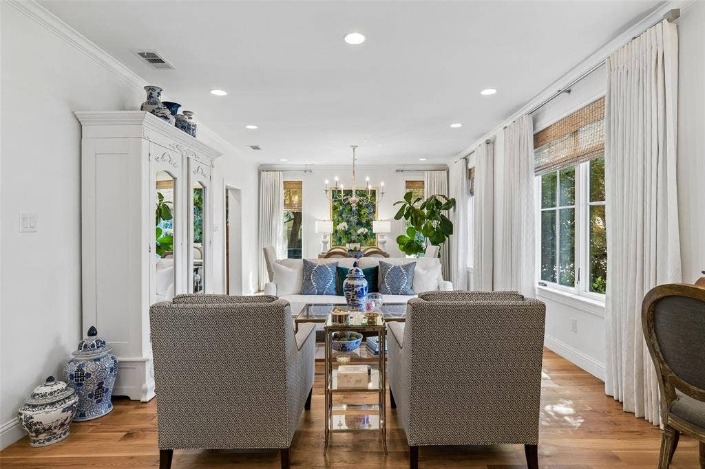 560 Northlake Drive, Dallas, TX 75218 560 Northlake Drive, Dallas, TX 75218