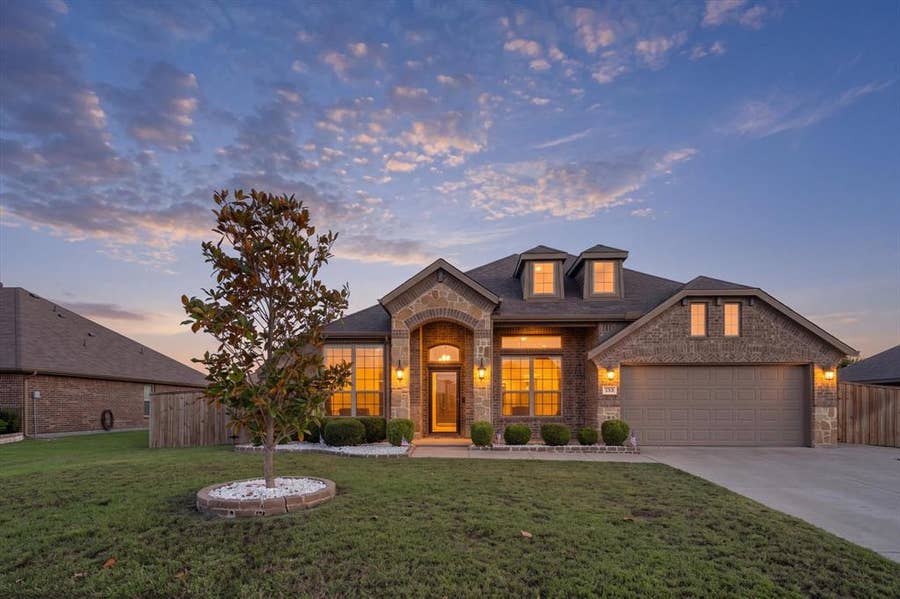 Property photo for 133 Haymeadow Drive, Crandall, TX