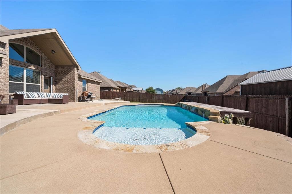 133 Haymeadow Drive, Crandall, TX 75114
