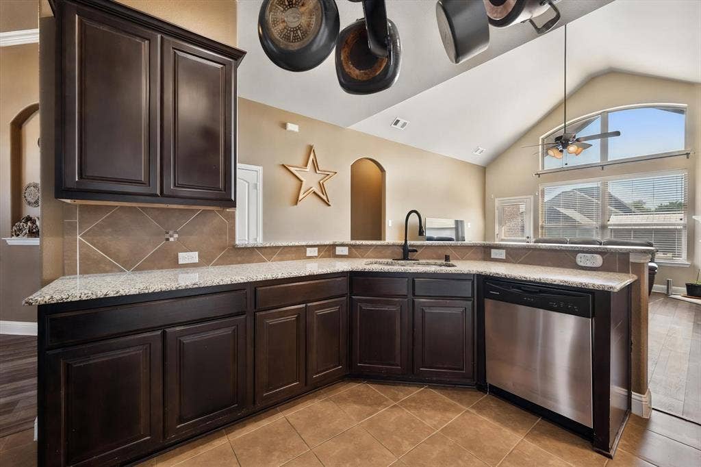 133 Haymeadow Drive, Crandall, TX 75114