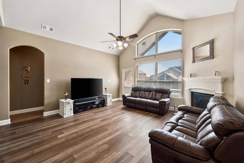133 Haymeadow Drive, Crandall, TX 75114