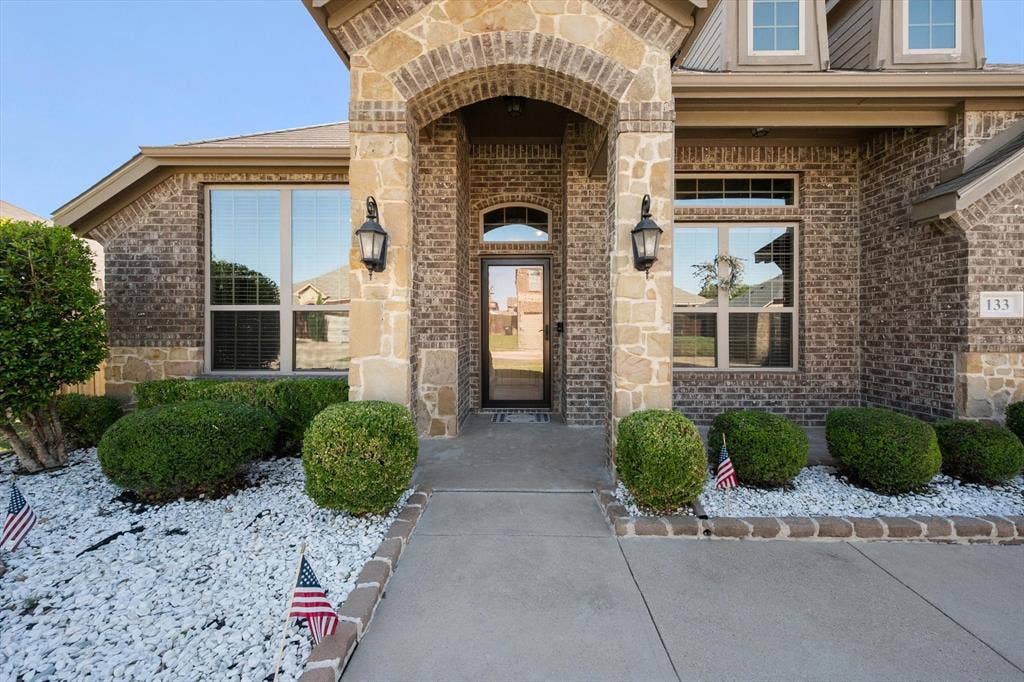 133 Haymeadow Drive, Crandall, TX 75114
