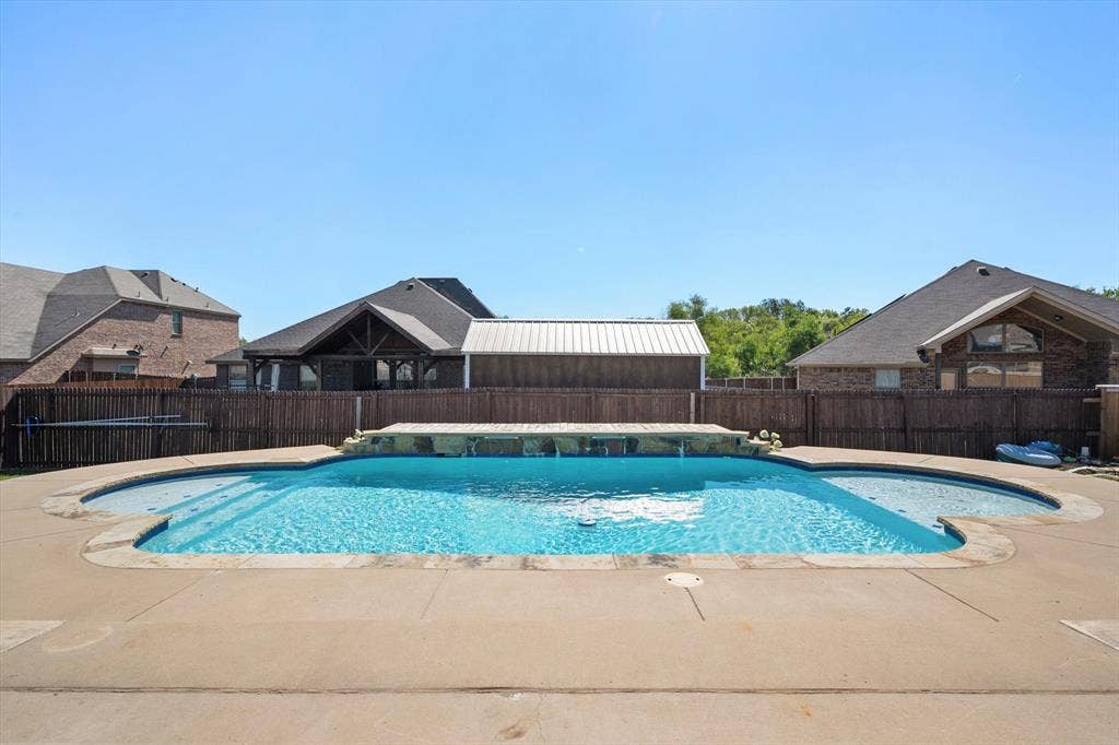 133 Haymeadow Drive, Crandall, TX 75114
