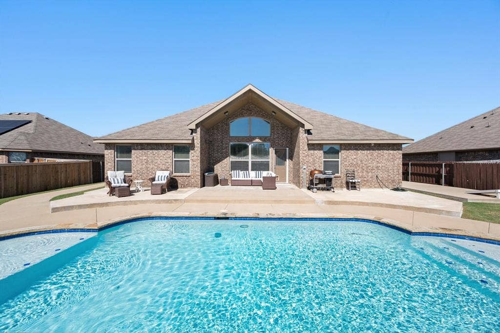 133 Haymeadow Drive, Crandall, TX 75114