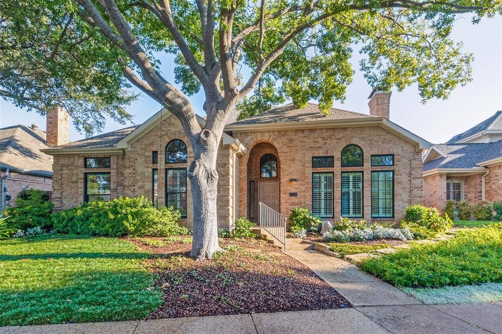 7338 Lane Park Drive, Dallas, TX 75225