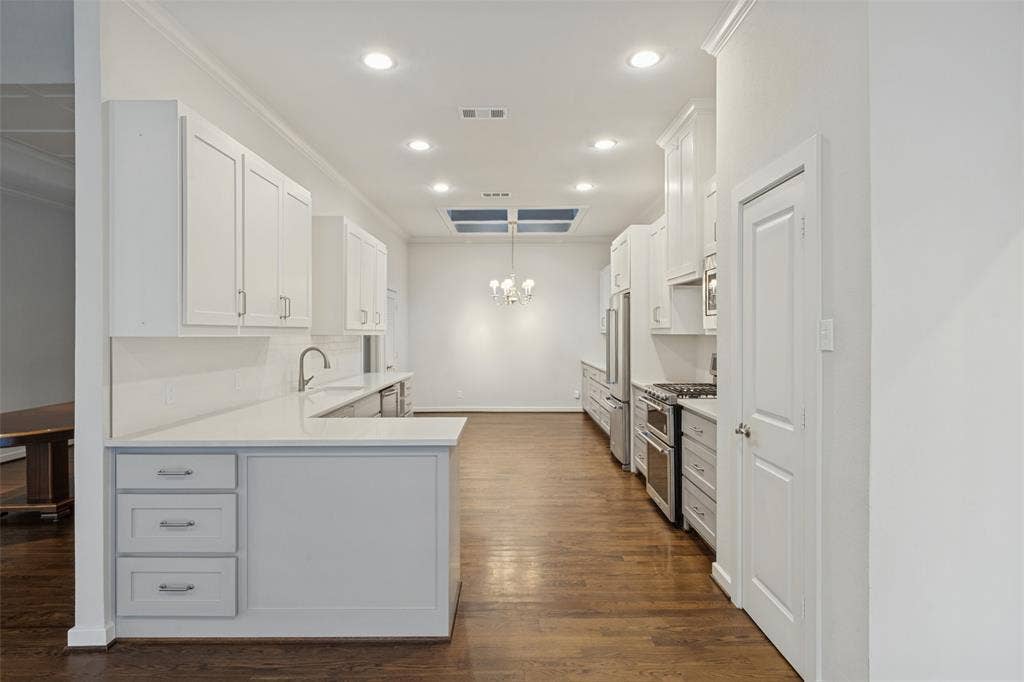7338 Lane Park Drive, Dallas, TX 75225