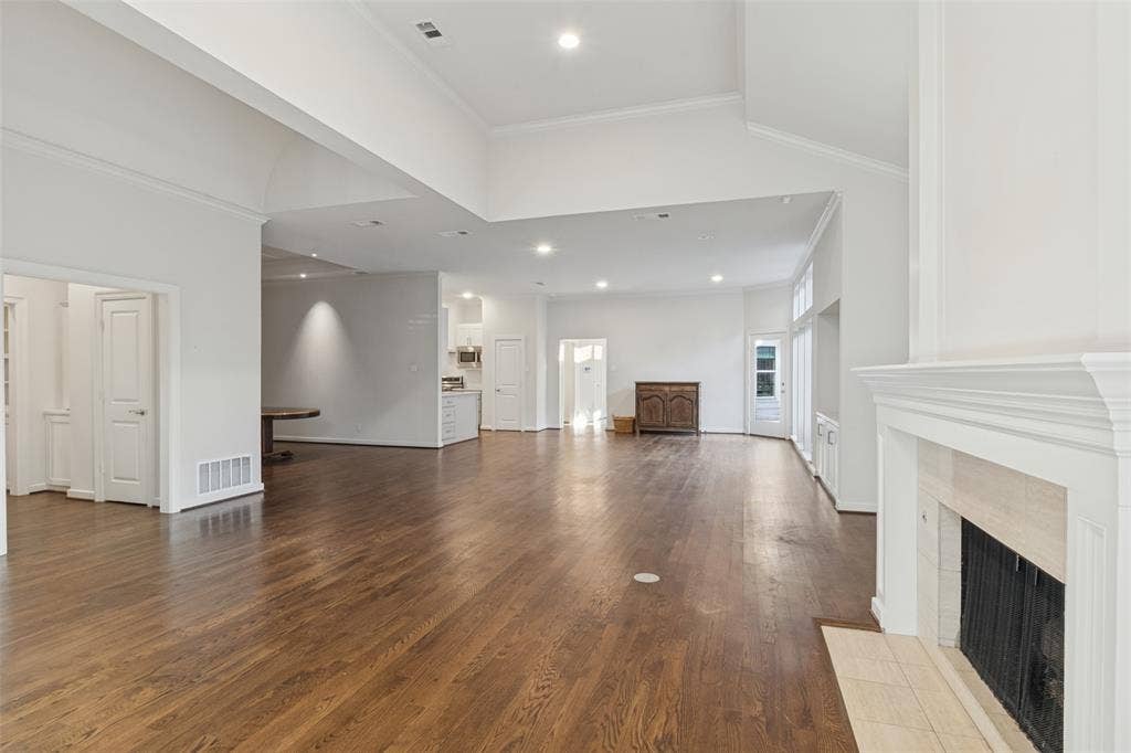 7338 Lane Park Drive, Dallas, TX 75225