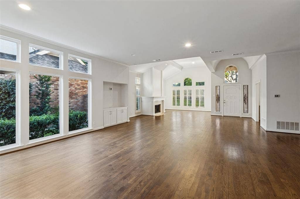 7338 Lane Park Drive, Dallas, TX 75225