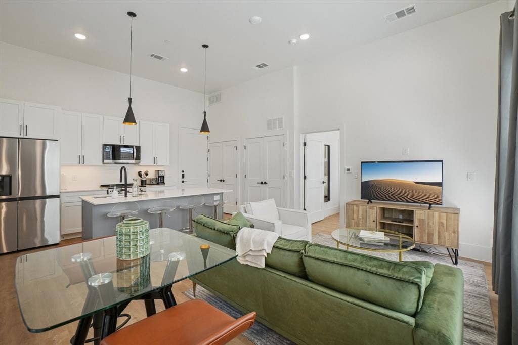 6418 Maple Avenue, #308, Dallas, TX 75235 6418 Maple Avenue, #308, Dallas, TX 75235