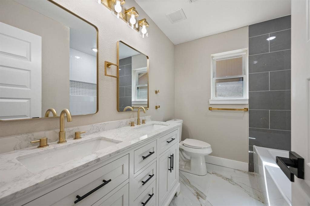 7512 Clover Lane, Watauga, TX 76148