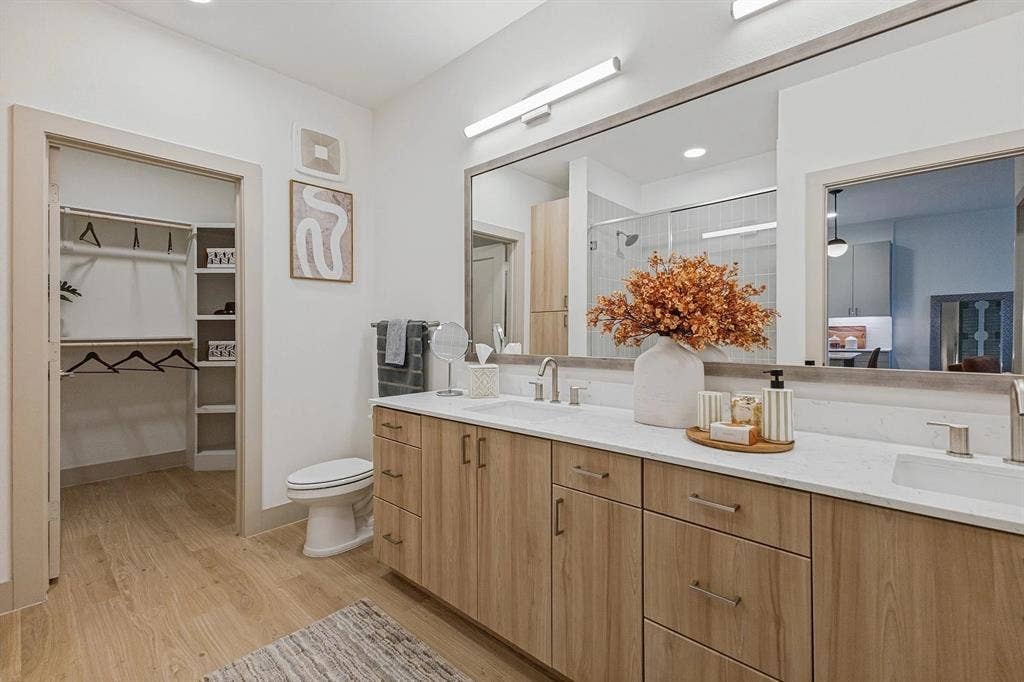 1506 N Prairie Avenue, #201, Dallas, TX 75204 8 Weeks Free on 15 Month Leases