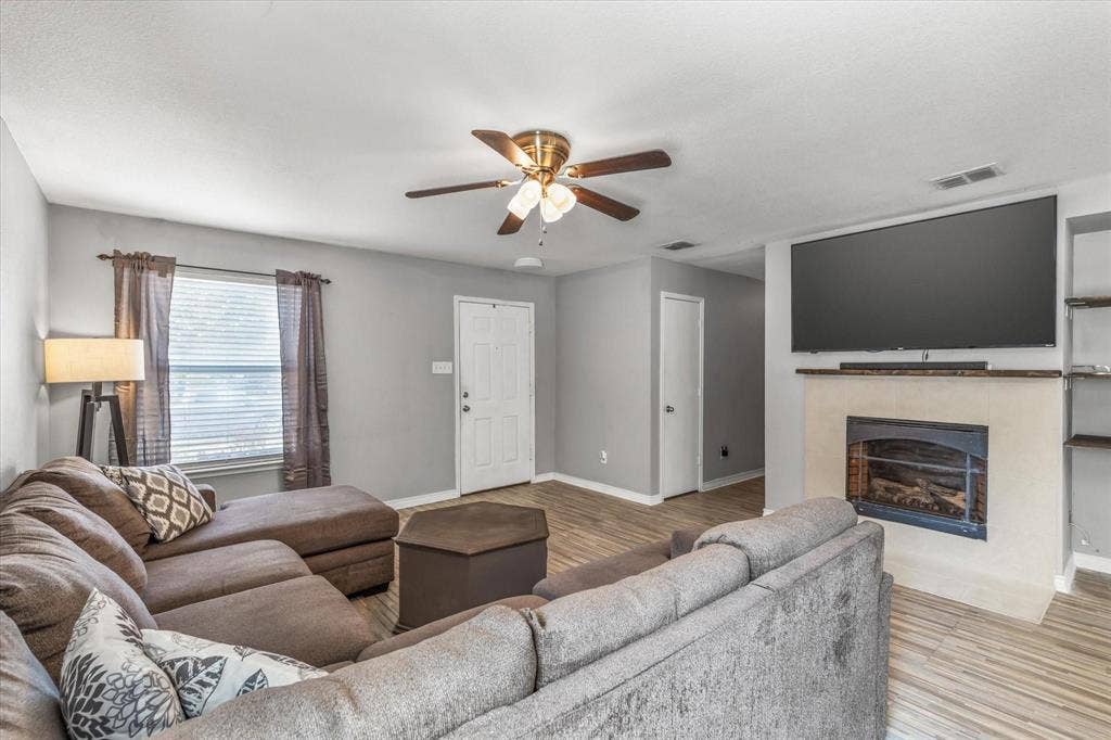 8610 Mountain Bluff, Dallas, TX 75227 8610 Mountain Bluff, Dallas, TX 75227