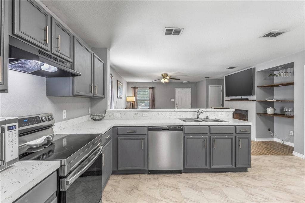 8610 Mountain Bluff, Dallas, TX 75227 8610 Mountain Bluff, Dallas, TX 75227