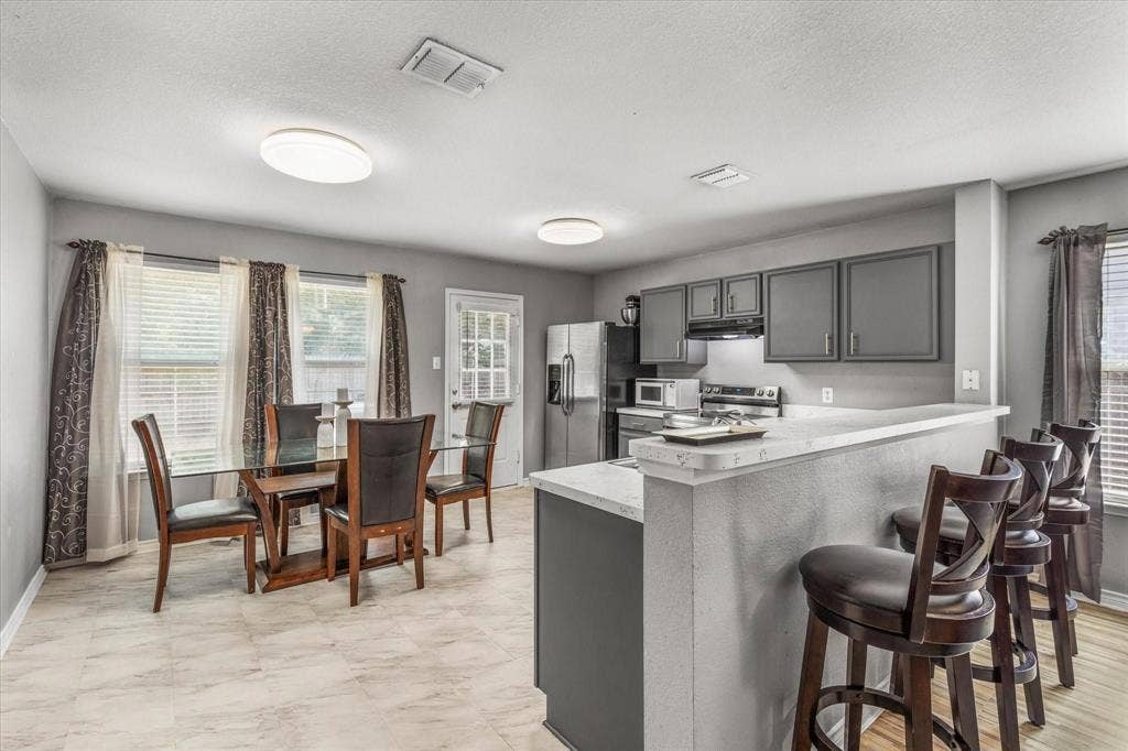 8610 Mountain Bluff, Dallas, TX 75227 8610 Mountain Bluff, Dallas, TX 75227