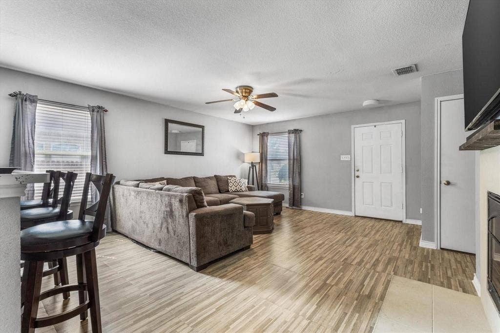 8610 Mountain Bluff, Dallas, TX 75227 8610 Mountain Bluff, Dallas, TX 75227