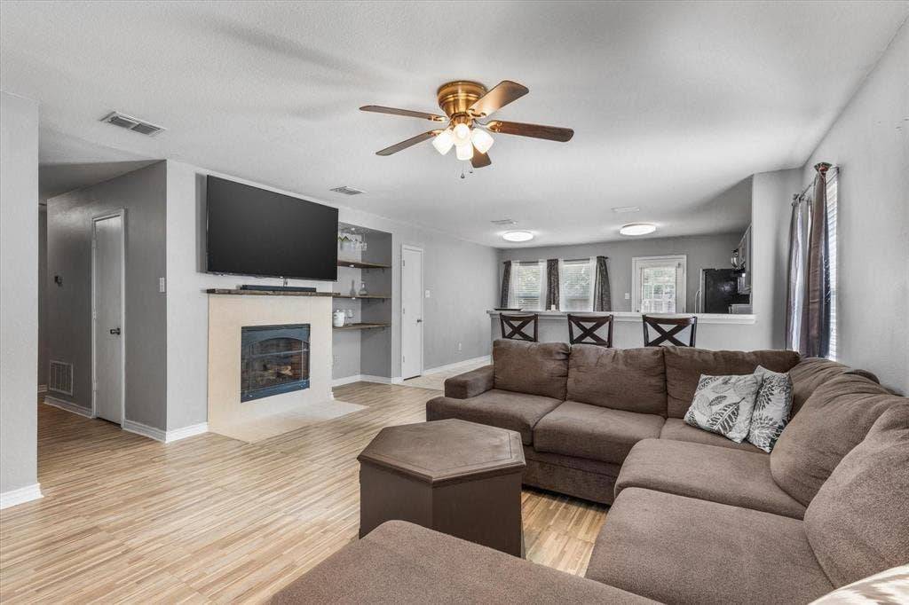 8610 Mountain Bluff, Dallas, TX 75227 8610 Mountain Bluff, Dallas, TX 75227
