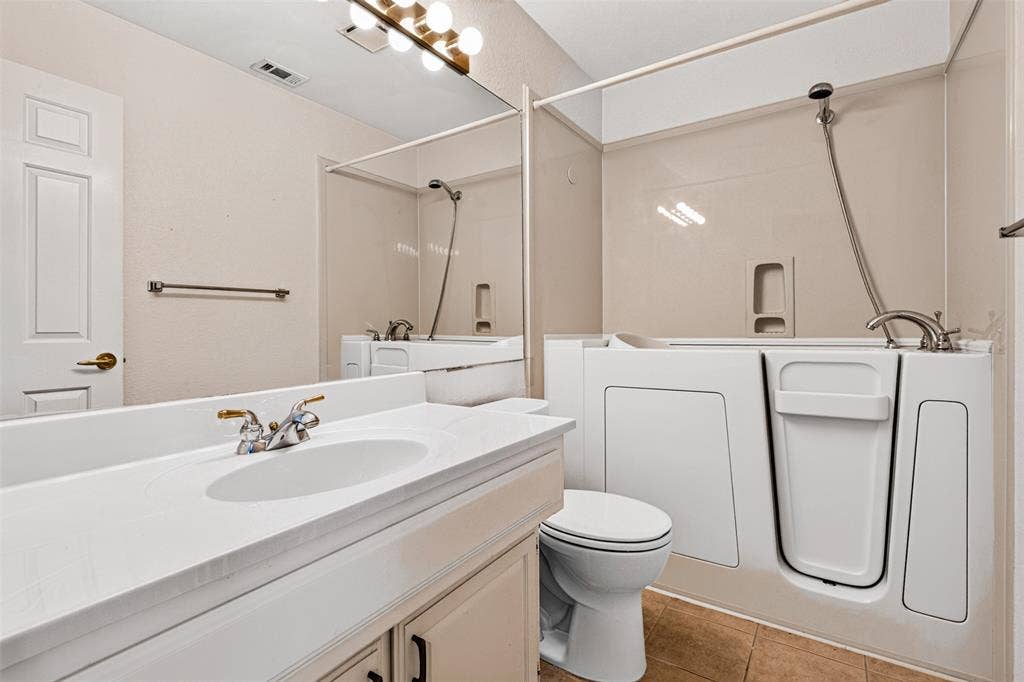 9981 Waterfront Trail, Rowlett, TX 75087 9981 Waterfront Trail, Rowlett, TX 75087