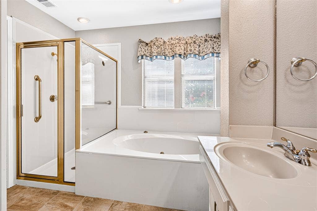 9981 Waterfront Trail, Rowlett, TX 75087 9981 Waterfront Trail, Rowlett, TX 75087