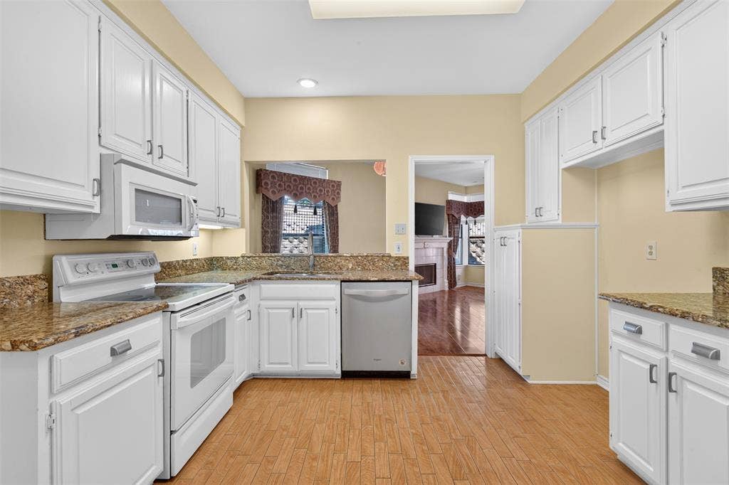 9981 Waterfront Trail, Rowlett, TX 75087 9981 Waterfront Trail, Rowlett, TX 75087