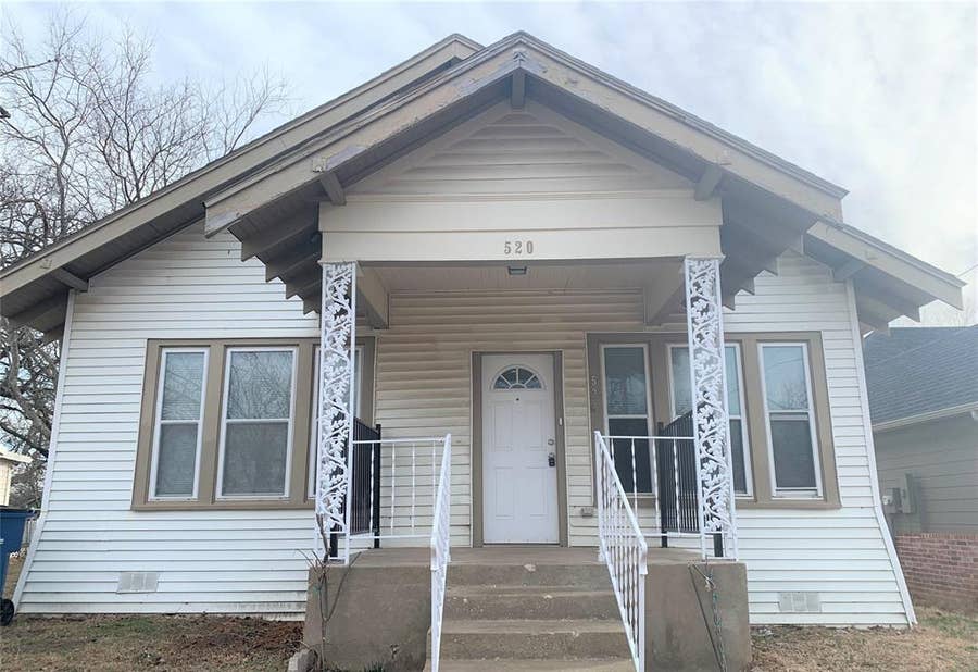 Property photo for 520 E Day Street, Denison, TX