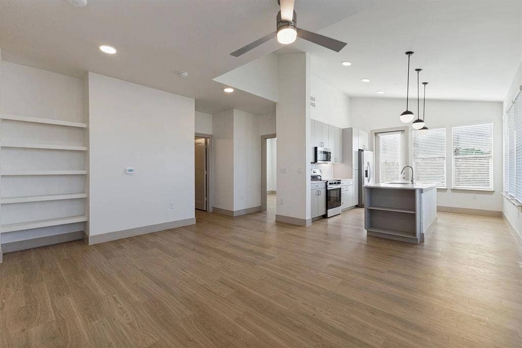 1506 N Prairie Avenue, #323, Dallas, TX 75204 8 Weeks Free on 15 Month Leases