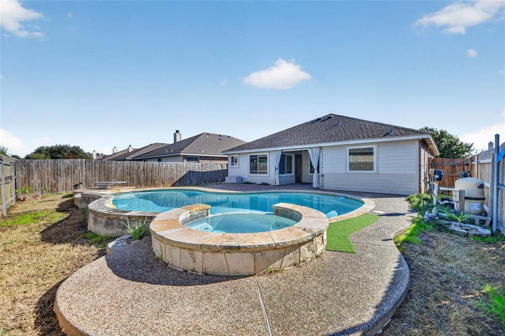 8205 Mule Deer Run, Fort Worth, TX 76179