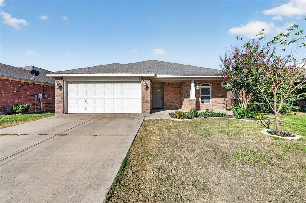 8205 Mule Deer Run, Fort Worth, TX 76179
