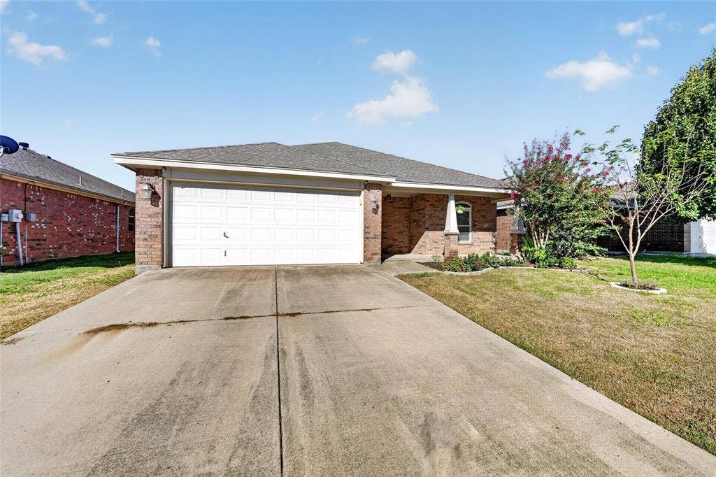 8205 Mule Deer Run, Fort Worth, TX 76179
