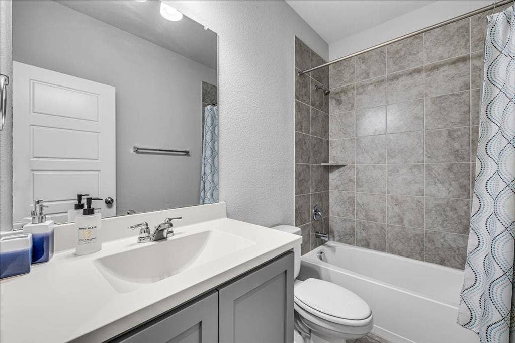 5341 waterview Court, Haltom City, TX 76137