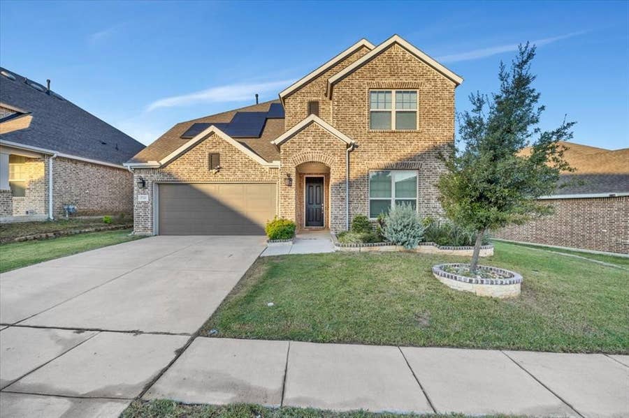 Property photo for 5341 waterview Court, Haltom City, TX