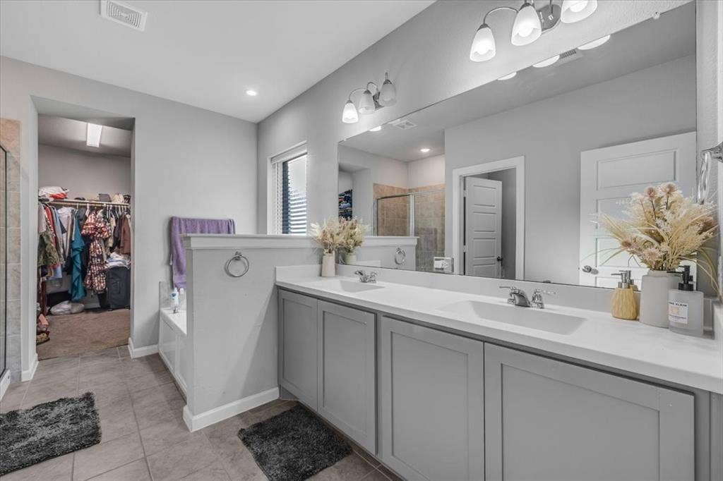 5341 waterview Court, Haltom City, TX 76137
