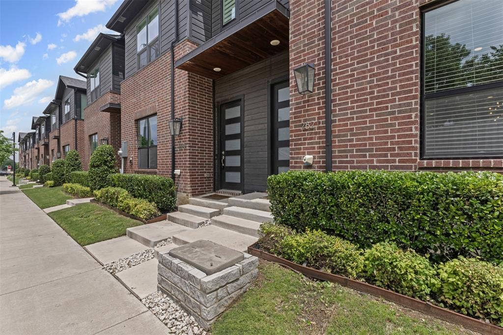 2821 Stanley Avenue, Fort Worth, TX 76110 2821 Stanley Avenue, Fort Worth, TX 76110