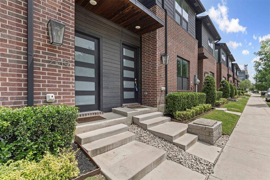 2821 Stanley Avenue, Fort Worth, TX 76110 2821 Stanley Avenue, Fort Worth, TX 76110