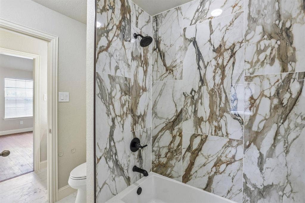 6412 Falcon Ridge Lane, McKinney, TX 75071 6412 Falcon Ridge Lane, McKinney, TX 75071