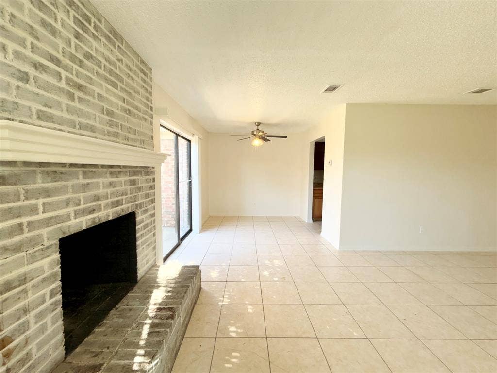 4001 N Garland Avenue, #4, Garland, TX 75040 4001 N Garland Avenue, #4, Garland, TX 75040