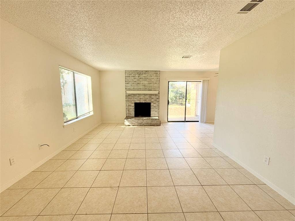 4001 N Garland Avenue, #4, Garland, TX 75040 4001 N Garland Avenue, #4, Garland, TX 75040