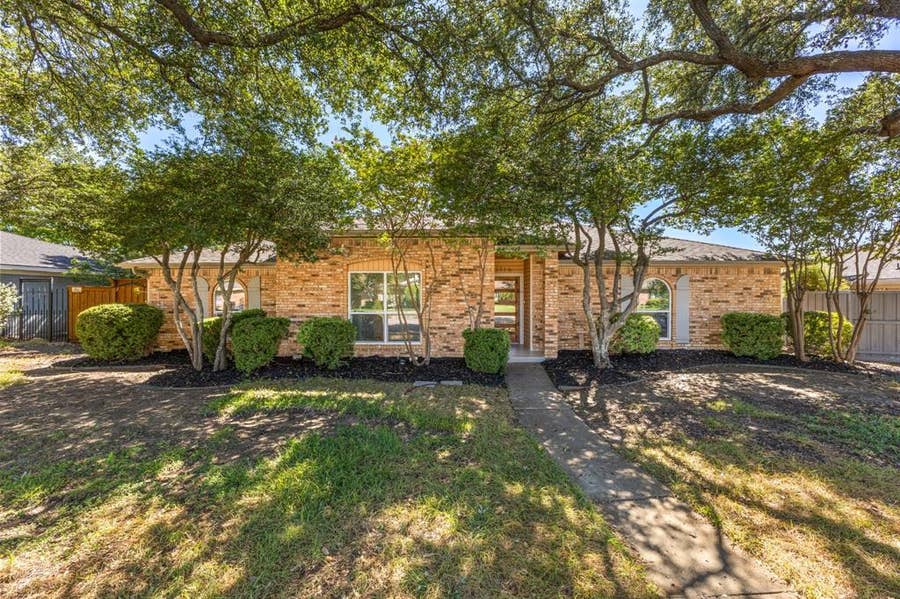 Property photo for 2716 Landershire Lane, Plano, TX