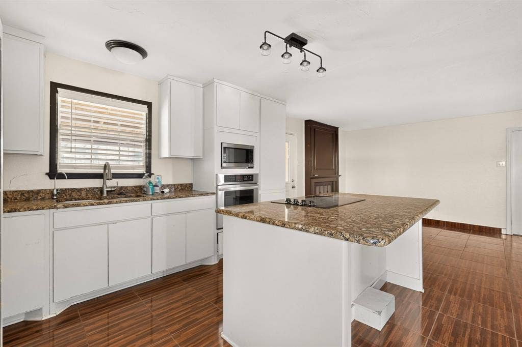5026 Boca Raton Drive, Garland, TX 75043